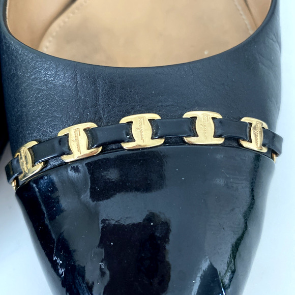 Salvatore Ferragamo Pump Black Leather Round Patent Cap Block Heel Gold Logo 11 - Picture 8 of 16